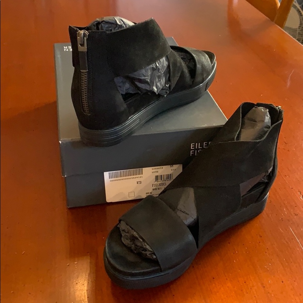 Eileen Fisher Sport Sandal. Size 8. Like new.